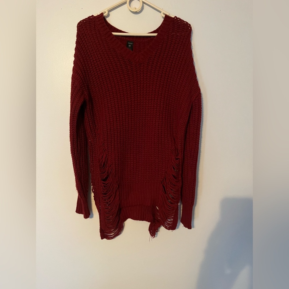 Woman’s Frayed Sweater - (RedFox)